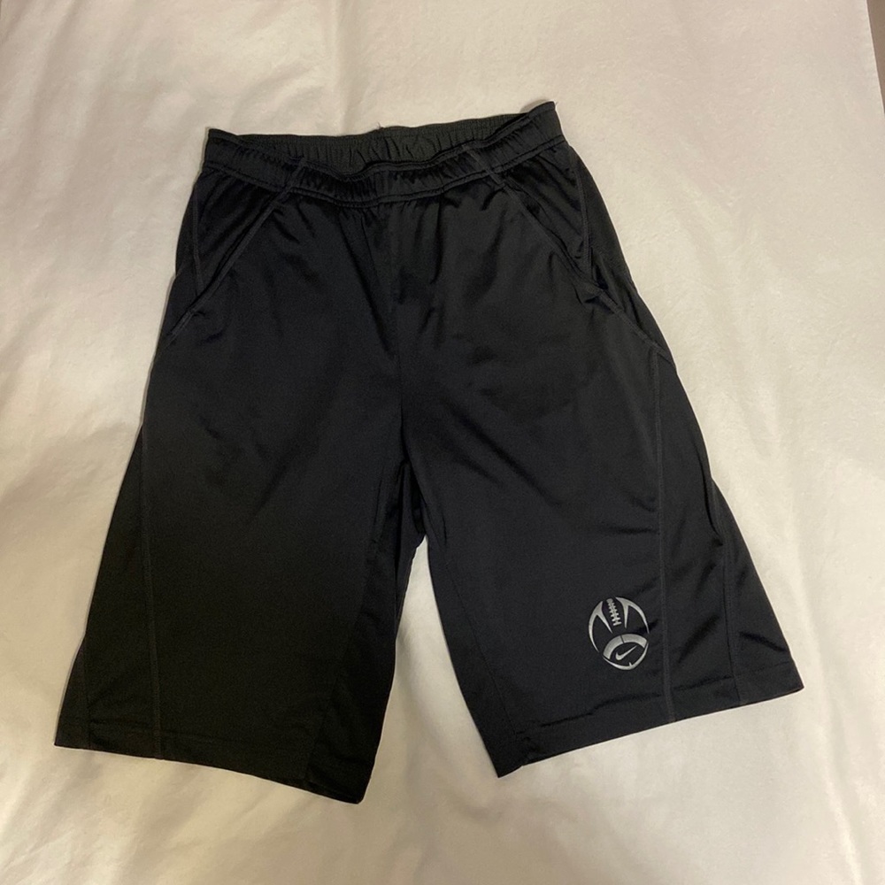Nike football dri-fit kids XL football shorts